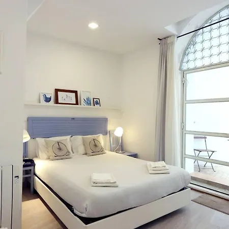 Appartamento Alfama's Hidden Terrace Gem Lisbona